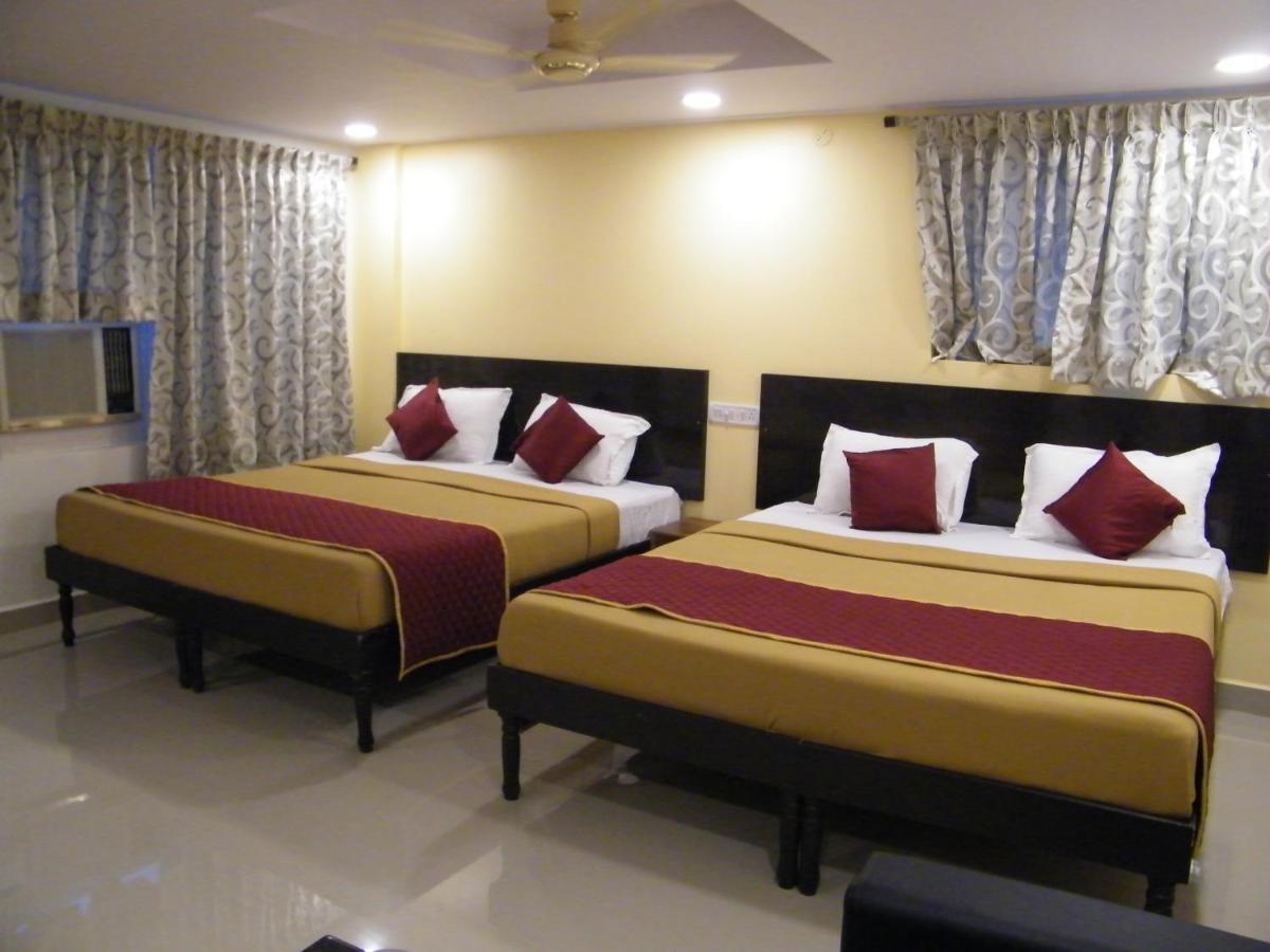 The White House Residency Hotel Chennai Bagian luar foto