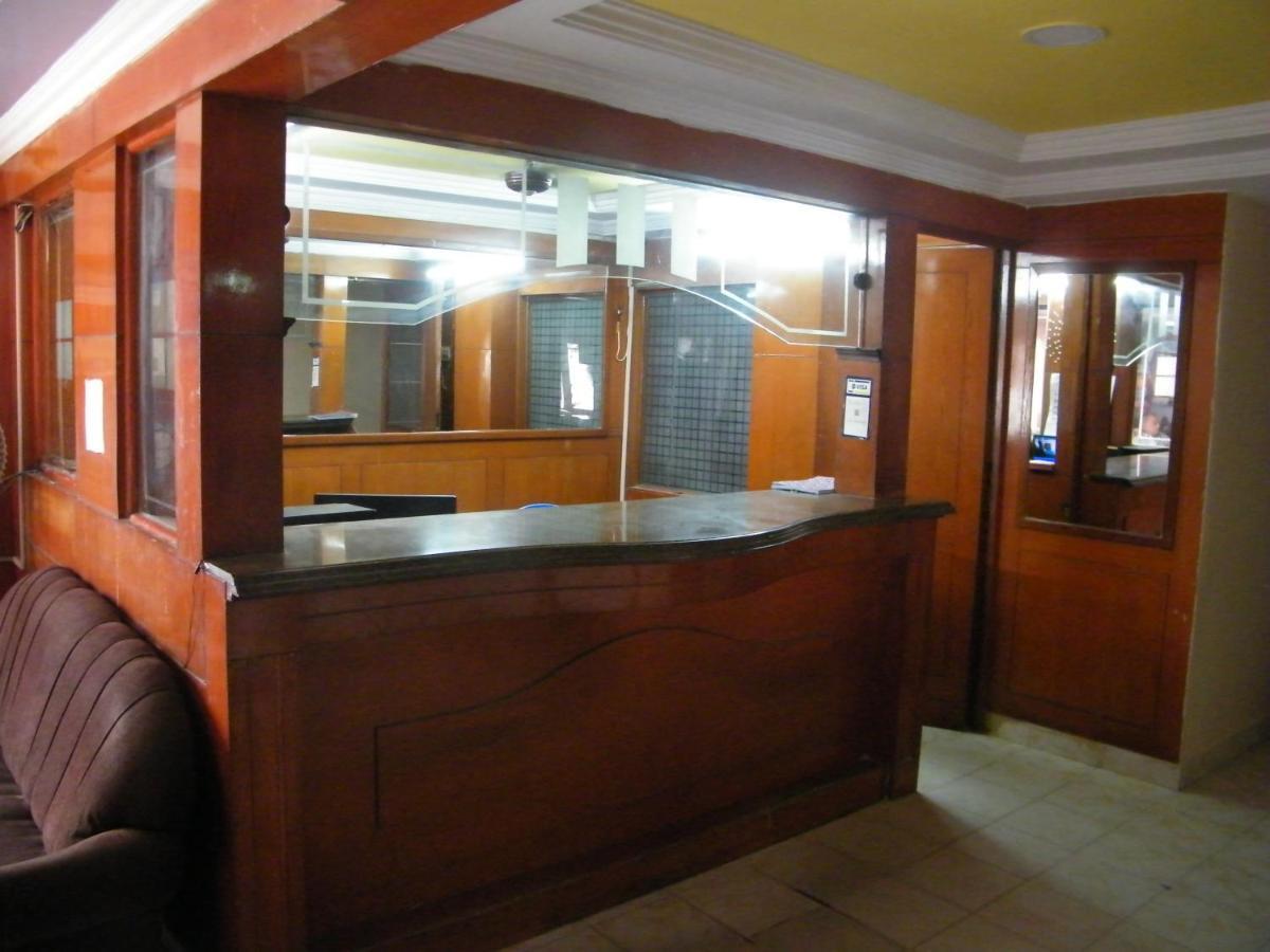 The White House Residency Hotel Chennai Bagian luar foto